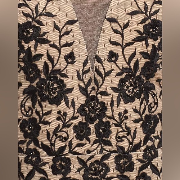 NWOT! AQUA Embroidered Lace Gown - 100% Exclusive - Picture 4 of 9